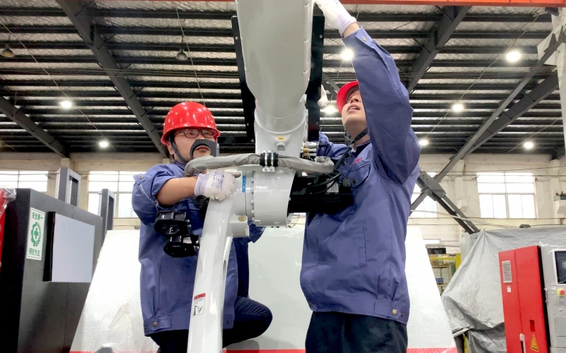 浙江雷諾爾電氣：以技術(shù)革新破解工業(yè)機器人線纜保護(hù)痛點